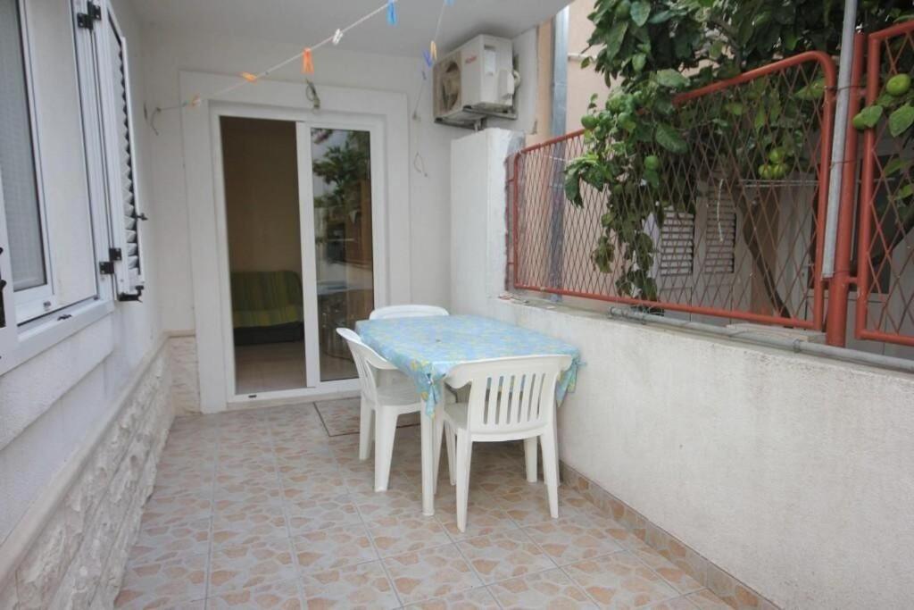 Apartments Zoki - Great Location Close To The Sea Vis Ngoại thất bức ảnh