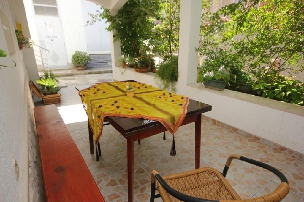 Apartments Zoki - Great Location Close To The Sea Vis Ngoại thất bức ảnh
