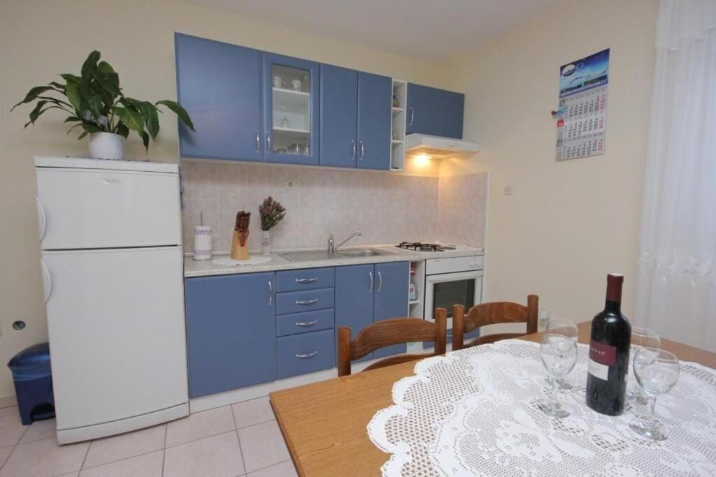 Apartments Zoki - Great Location Close To The Sea Vis Ngoại thất bức ảnh